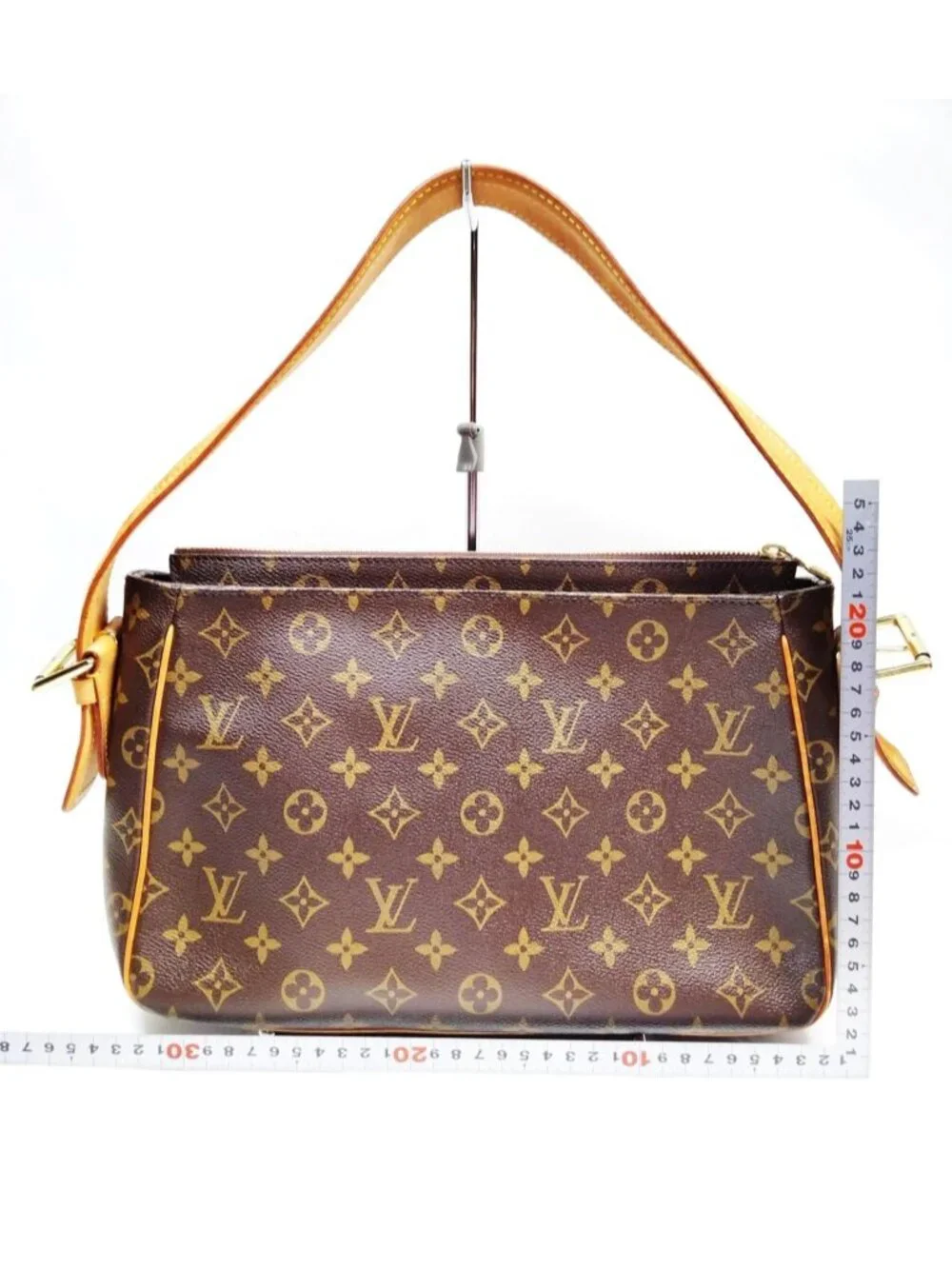 Louis Vuitton classic louis